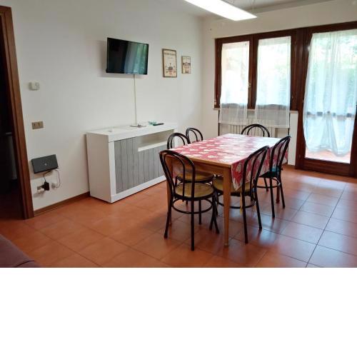 Angelica Apartment - piano terra con terrazza, piscina e garage