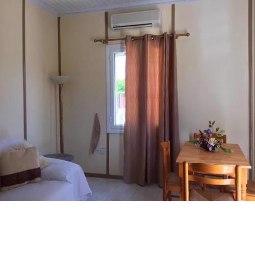 Angelos Apartments