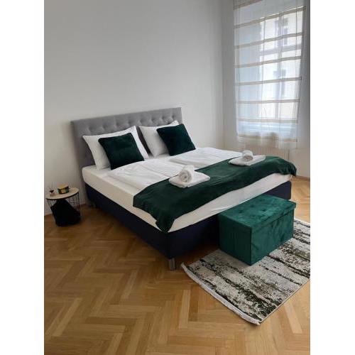 Anna Luxury Apartment