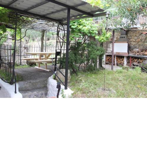 Anna's Apartment 1 in the heart of Castelbianco