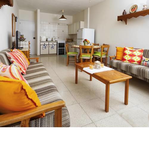 Annita Court Bock B, Apt3