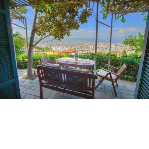 Ano Poli stay with private terrace and view
