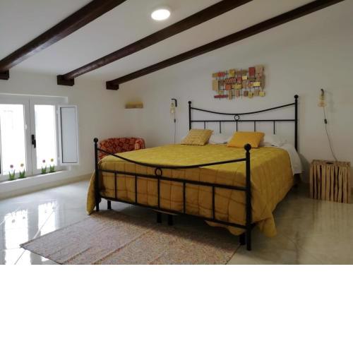 Antiche Mura Apartment "Cielo di Puglia" -2 matrimoniali, cucina,letto singolo e terrazzo