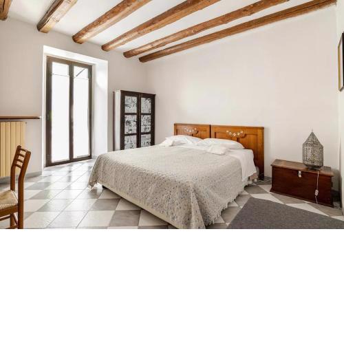 Antiche Stalle I