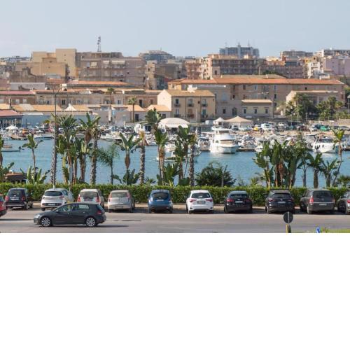 Anticitera Apartment