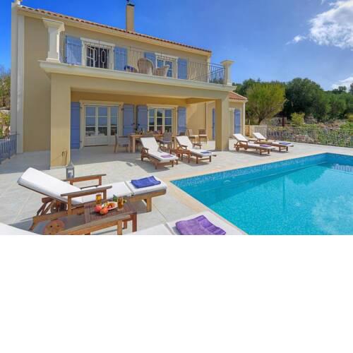 Antipata Villa Sleeps 6 with Pool Air Con and WiFi
