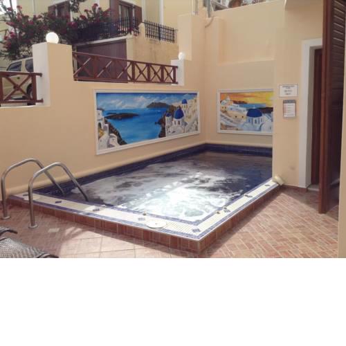 Antonia Apartments