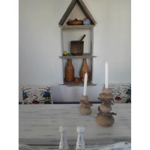 Antonis House
