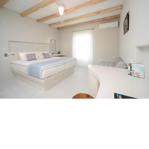 Antony Suites (Adults Only)