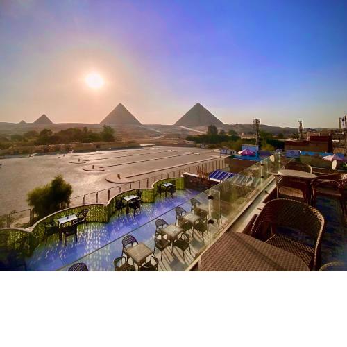 Anubis kingdom pyramids