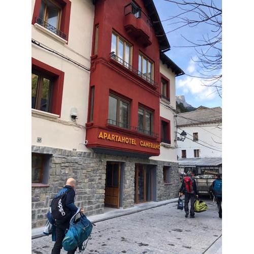 APARTAHOTEL CANFRANC