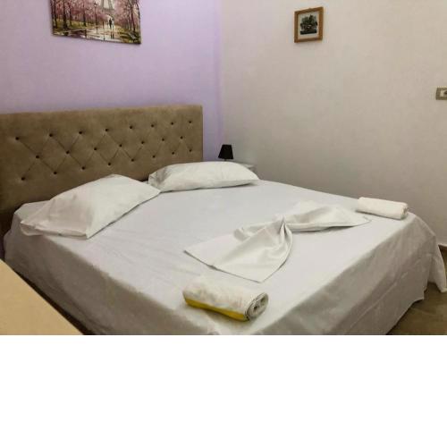 Apartament Adi