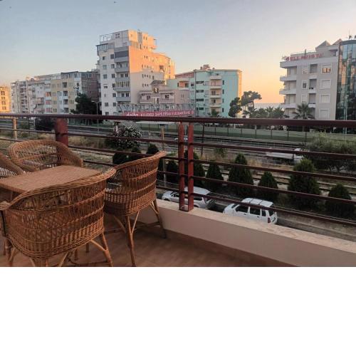 Apartament luna 2000