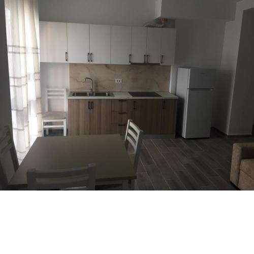 Apartamente me qera