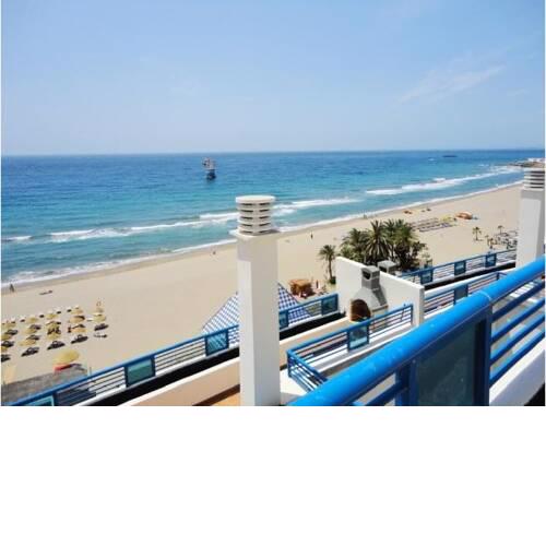 Apartamento ático frente al mar