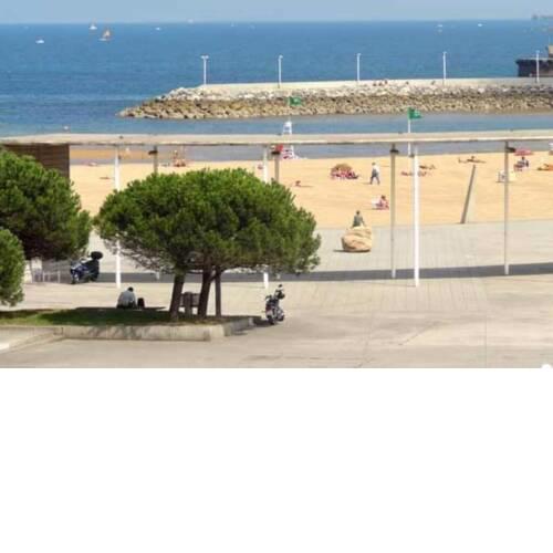 Apartamento completo 2 habitaciones frente a la playa de Gijon El Arbeyal