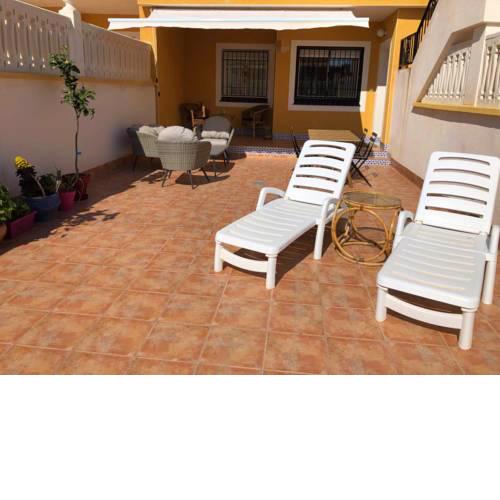 APARTAMENTO CON TERRAZA 50M2,500M A LA PLAYA