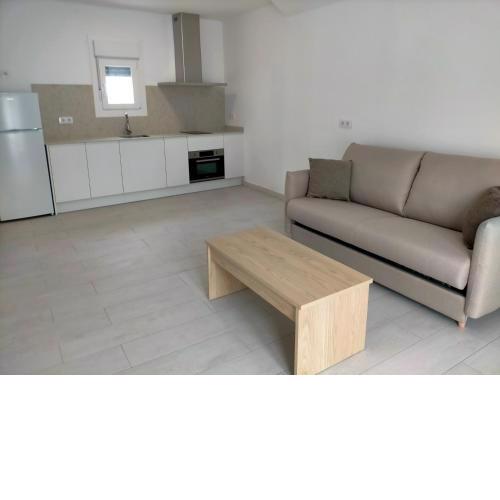 Apartamento con terraza y piscina