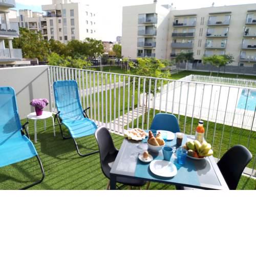 APARTAMENTO con TERRAZA y VISTAS LA PISCINA CERCA ESTACION