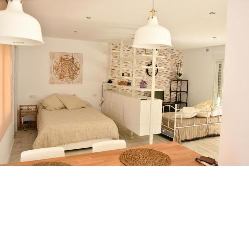 Apartamento con terreno privado - a 800m de Playa Poniente