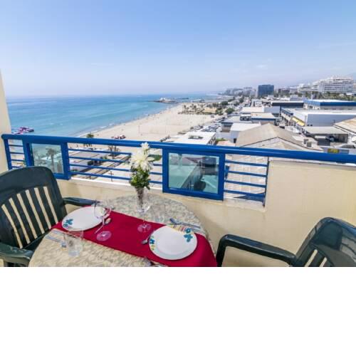 Apartamento con vistas a pie de playa