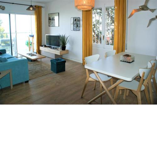 Apartamento con vistas al mar y al puerto de Roses