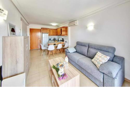 APARTAMENTO EN LA PINEDA DE SALOU CON PISCINA Y VISTAS AL MAR
