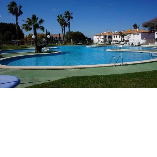 Apartamento en Torrevieja con piscina
