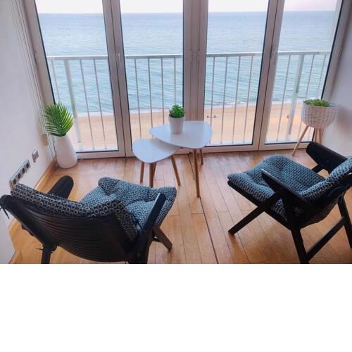 Apartamento frente al mar con piscina berry