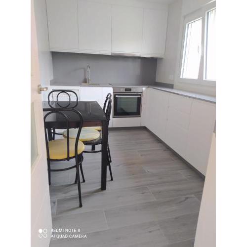 Apartamento planta alta en casa
