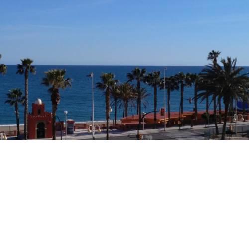 Apartamento primera linea de playa, ideal parejas y familias.