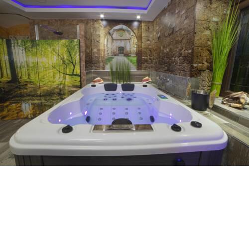 APARTAMENTOS LA VEGUILLA , LA VEGUILLA DELUXE JACUZZI y LA VEGUILLA JUNIOR