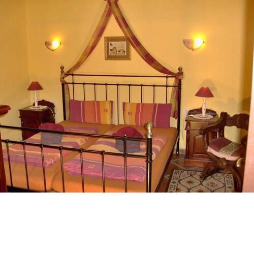 Apartamentos-Monasterio-de-San-Antonio-Apartment-im-englischen-Stil-mit-Meerblick