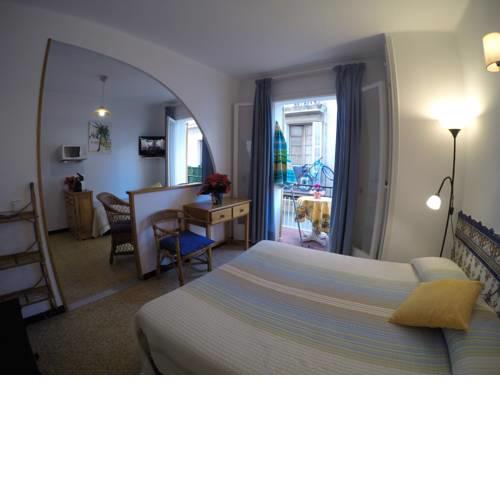 Apartamentos Montserrat