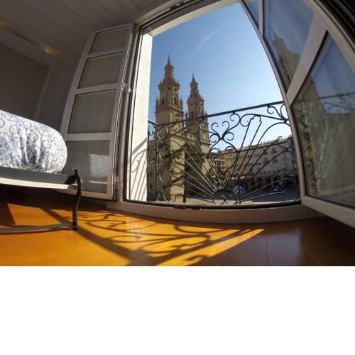APARTAMENTOS PLAZA DEL MERCADO