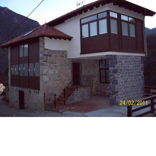 Apartamentos rurales La Lastra 2 llaves,