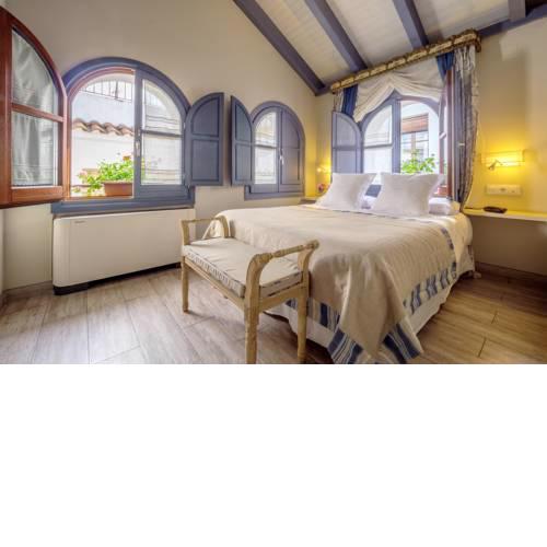 ApartaSuites Alberca Deluxe
