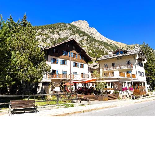 Aparthotel Claviere
