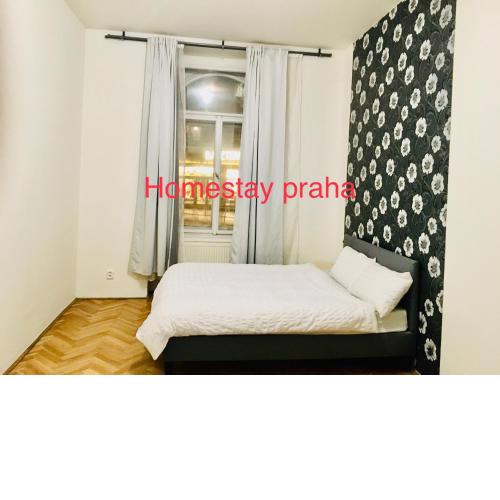 aparthotel in square Praha 2