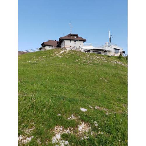 Apartma Na vrhu