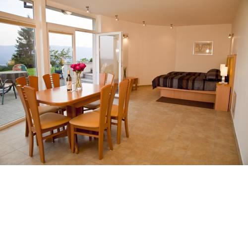 Apartma Sonce Balkonce