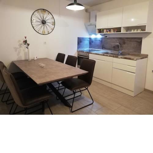 Apartma Stela in Terme Čatež