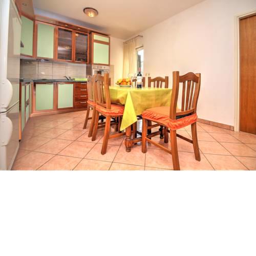 Apartman Divna 4