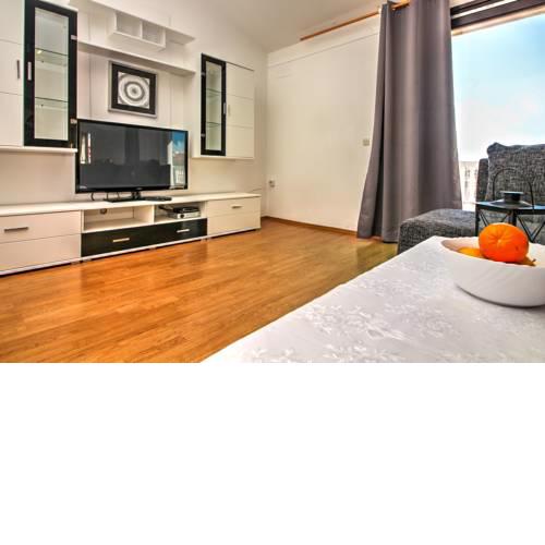 Apartman Divna 8