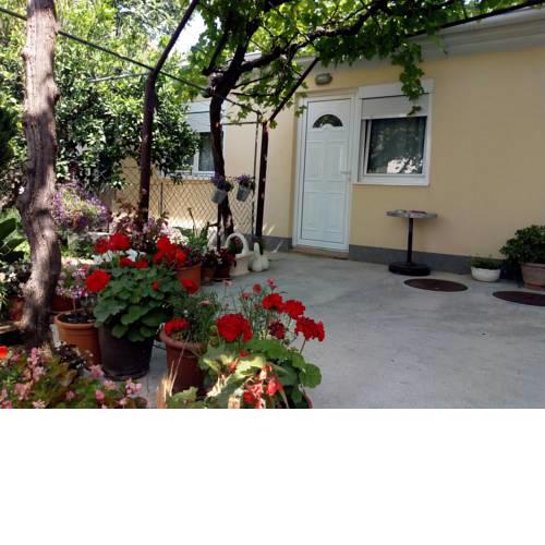 Apartman Lora
