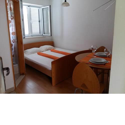 apartman stan Savina