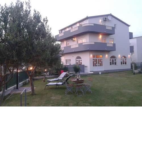 Apartmani Lucante
