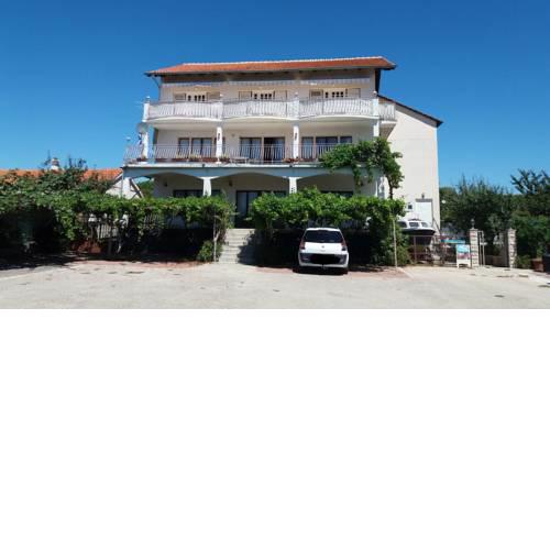 Apartmani Tomislav