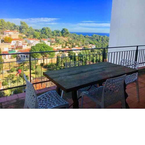 Apartment - 2 Bedrooms with Pool and Sea views young people group not allowed - 07793