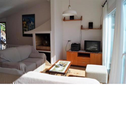 Apartment - 2 Bedrooms with Pool young people group not allowed - 07522